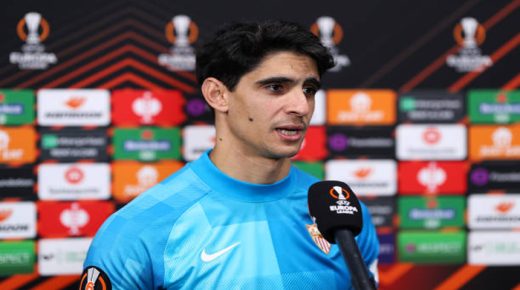SEVILLE, SPAIN - FEBRUARY 17: Yassine Bounou of Sevilla FC speaks to the press after their sides victory during the UEFA Europa League Knockout Round Play-Offs Leg One match between Sevilla FC and Dinamo Zagreb at Estadio Ramon Sanchez Pizjuan on February 17, 2022 in Seville, Spain. (Photo by Fran Santiago - UEFA/UEFA via Getty Images)