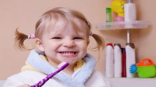 دراسة تكشف علاقة الفم الصحي بقلب طفلك