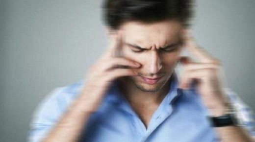 كيف تتخلص من الشعور بالدوار؟.. أطباء يقدمون حيلة بسيطة