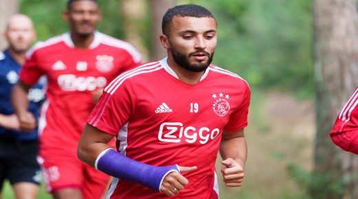 زكرياء لبيض مازال يحمل الجبيرة.. الموسم الكروي قد إنتهى بالنسبة إليه