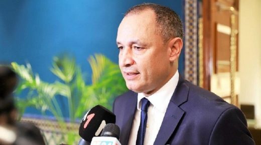 وزير الصناعة يشيد بدور “البقالة” ويعدهم بتحسين أوضاعهم