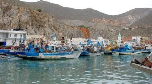 توزيع مستودعات لتخزين المستلزمات البحرية على مهنيي الصيد التقليدي بميناء كلايريس