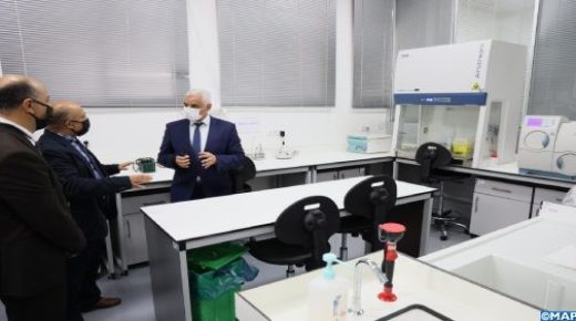 إعطاء انطلاقة العمل بمختبرين جديدين في المعهد الوطني للصحة.