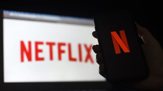 Netflix بصدد اتخاذ إجراءات صارمة ضد مشاركة كلمات المرور بين الأشخاص الذين لا يعيشون في نفس المنزل