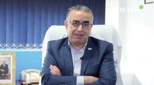 عزالدين الإبراهيمي يدعو إلى ضرورة التعايش مع فيروس كورونا المستجد.