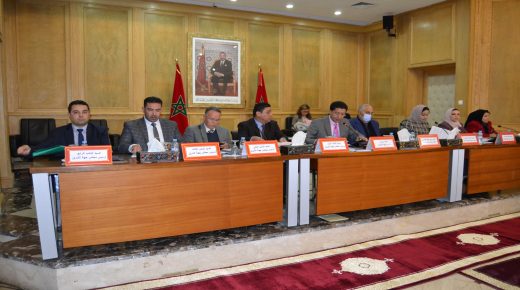مجلس جهة الشرق يصادق على اتفاقيات الماء والمسالك الطرقية وتوفير الشغل في المهن الرقمية