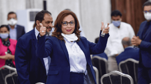 أسماء أغلالو: عزيز أخنوش يستحق الثقة من جديد ليقود الحزب باعتباره نجح في مهمته الولاية الماضية.