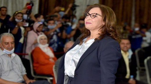 أسماء غلالو توجه نداء لأصحاب المقاهي والمطاعم والمحلات التجارية بالرباط، من أجل تسوية وضعيتهم القانونية.
