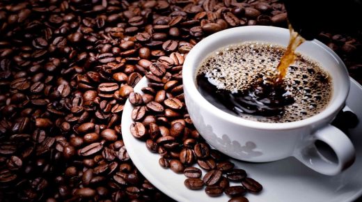 الإفراط في شرب القهوة قد يمثل مخاطر صحية