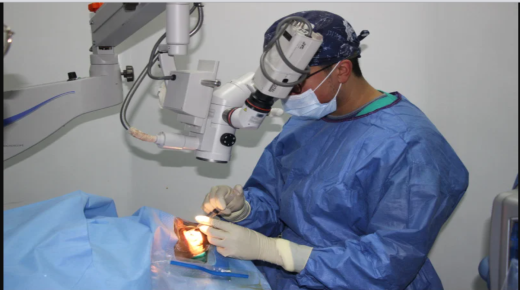 مصلحة طب العيون بميدلت تنظم حملة طبية في تخصص طب العيون