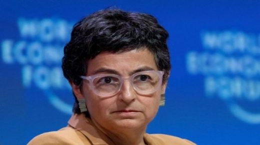 آرانتشا غونزاليس لايا، تدعو إلى إقامة علاقات سياسية مستقرة مع الجزائر والمغرب