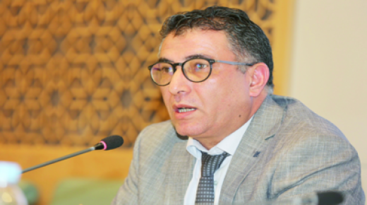 رشيد حموني يوجه سؤالا كتابيا لوزير الداخلية حول جواز التلقيح والحق في الولوج إلى خدمات المرفق العمومي.
