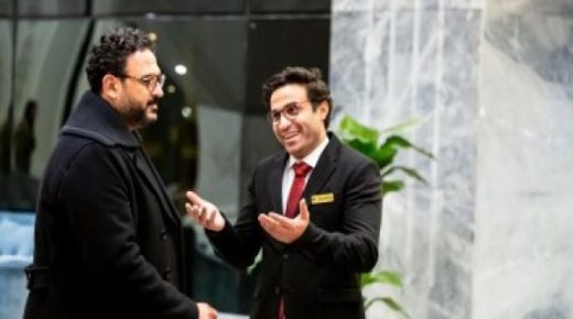 النجم أكرم حسنى يشارك جمهوره بصورة تجمعه بالنجم أحمد فهمى
