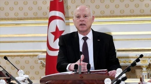 قيس سعيد في أحدث رد على الانتقادات التي توجهها إليه أحزاب المعارضة:”لا تفاوض ولا صلح ولا اعتراف”