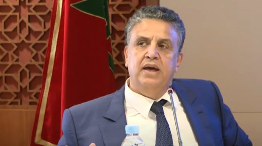 وزير العدل يعد بمراجعة واجب الإنخراط في هيئات المحامين