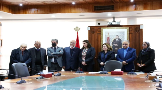 فاطمة الزهراء المنصوري تترأس اجتماعا في إطار اللقاءات التشاورية مع الشركاء المهنيين