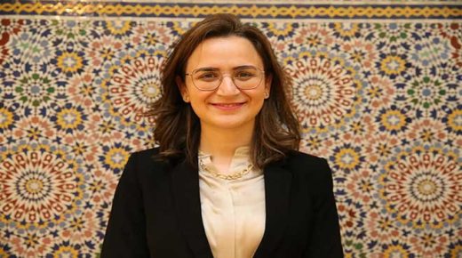 التوقيع على الإتفاق الإجتماعي من بين الإجراءات التي يشملها منح الزوج رخصة أبوة للرجال