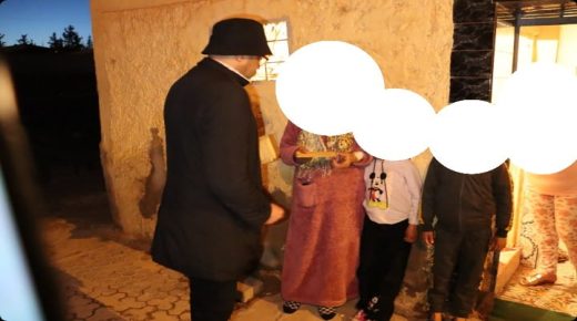 البطل العالمي زعيتر يُنْفِقُ “زكاة ماله” على الأطفال اليتامى بوجدة ومدن مغربية أخرى