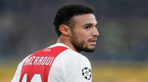 نصير مزراوي لاعب أجاكس أمستردام اجتمع بمدرب بايرن ميونيخ مرتين في شهر مارس