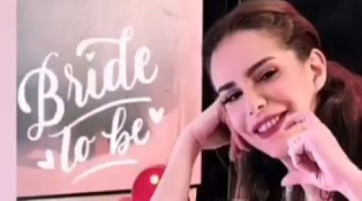 الفنانة دنيا عبد العزيز تحتفل بحفل حنتها عبر خاصية ستورى على حسابها على إنستجرام