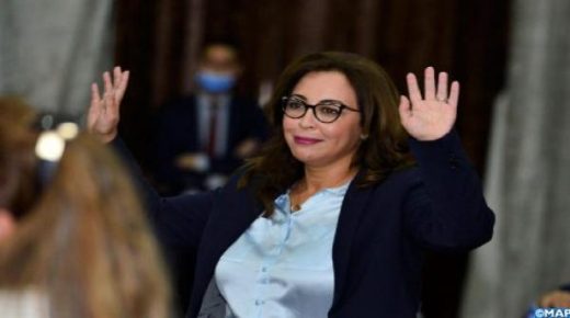 أسماء غلالو تعلن عن قرار تمديد أجل تسوية الوضعية القانونية لتجار العاصمة .