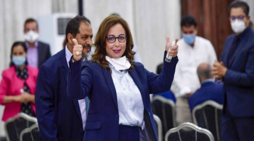 فرق برلمانية تطالب العمدة أسماء أغلالو بالكشف عن لائحة الموظفين الأشباح .