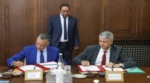 مشروع تحلية مياه البحر بالداخلة سيمكن من خلق دينامية هامة في المجال الفلاحي.