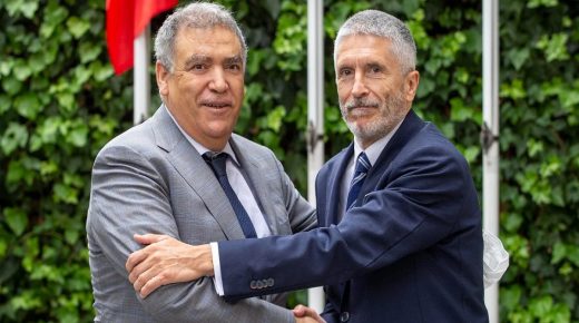 انعقاد اجتماع عمل بمدريد بين وزير الداخلية ونظريه الإسباني حول عدد من القضايا ذات الاهتمام المشترك.