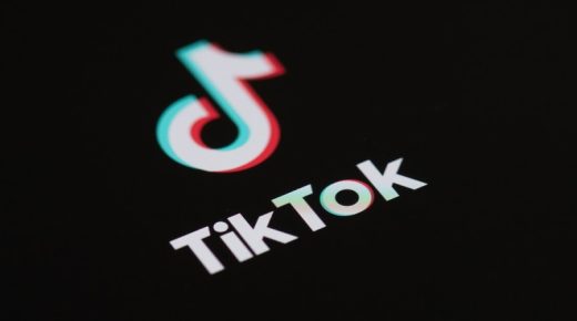 (FILES) This file illustration photo taken on May 27, 2020 This illustration picture shows the logo of the social network application Tik Tok on the screen of a phone. US President Donald Trump said on July 31, 2020 that he planned to bar the the fast-growing Chinese-owned social media app TikTok from operating in the United States. / AFP / Martin BUREAU