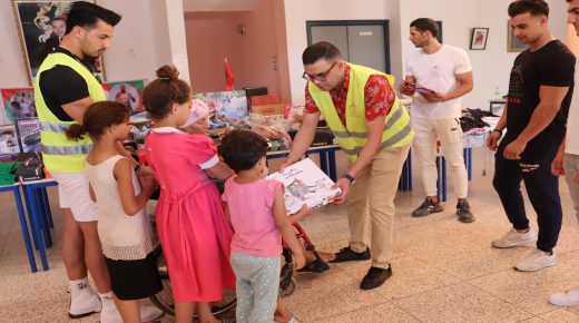 وجدة: جمعية الإخوة زعيتر تُدْخِلُ الفرح على النساء الارامل والأطفال اليتامى بمناسبة عيد الأضحى (صور)