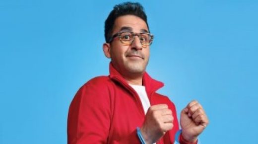 أحمد حلمى يعلق على منشور رخصة زواج جينيفر لوبيز وبن أفليك : “دي القايمة.. ومكتوب فيها طقم الچيلي”.