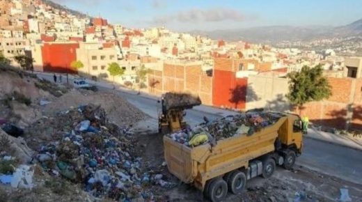 تجميع أكثر من 1200 طن من مخلفات العيد والنفايات المنزلية .