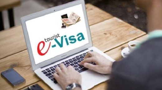 المغرب يشرع في العمل بإجراءات منح التأشيرة الالكترونية للمملكة لفائدة طالبيها.
