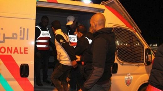 عناصر الشرطة توقف ثمانية أشخاص للاشتباه فيهم بإلحاق خسارة مادية بممتلكات الغير