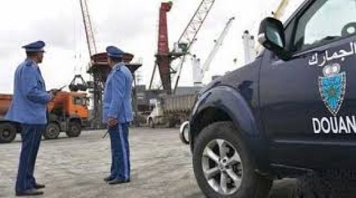 عناصر الجمارك تحجز سلع بالملايين