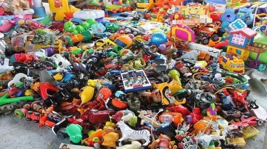 84% من ألعاب الأطفال البلاستيكية القديمة تحتوي على مواد سام