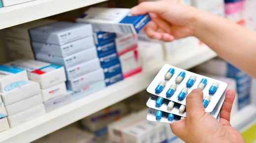 وزارة الصحة تتعبأ من أجل تأمين المخزون الاستراتيجي الوطني من الأدوية والمنتجات الصحية المعرضة للنقص أو انقطاع