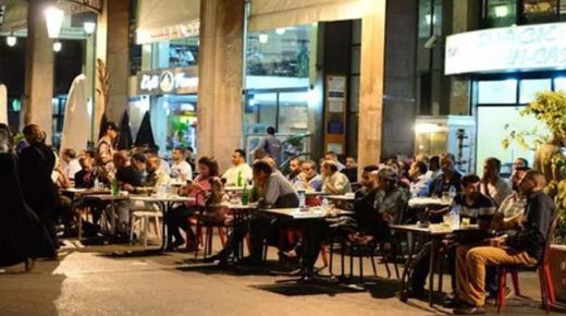 أرباب المقاهي والمطاعم بمدينة الرباط يجددون رفضهم “المطلق” لقرار مجلس المدينة المتعلق بالرسوم الجبائية
