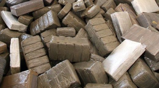 إجهاض محاولة للتهريب الدولي للمخدرات وحجز ما يناهز ثلاثة أطنان و215 كيلوغراما من مخدر الحشيش