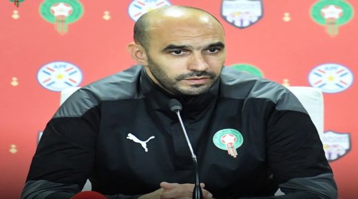 وليد الركراكي يقرر حضور مبارتي الوداد والرجاء الرياضي