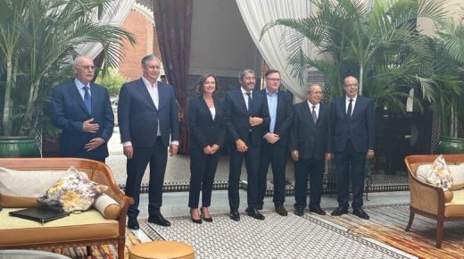 عمور في لقاء عمل مع شركة الطيران البريطانية “إيزي جيت” بمراكش
