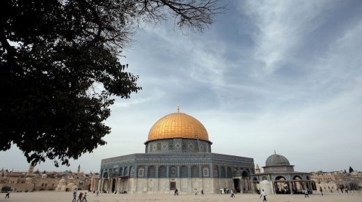 السفير المغربي لدى السنغال يخلد في اليوم العالمي للقدس