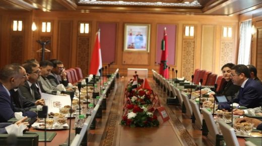 وزير العدل اليمني يعرب عن إعجابه وتقديره للتجربة المغربية في مجال استقلال السلطة القضائية.
