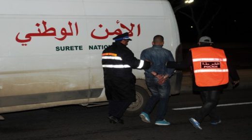 توقيف شخص للاشتباه في تورطه في قضية تتعلق بالضرب والجرح باستعمال السلاح الأبيض المفضي للموت.