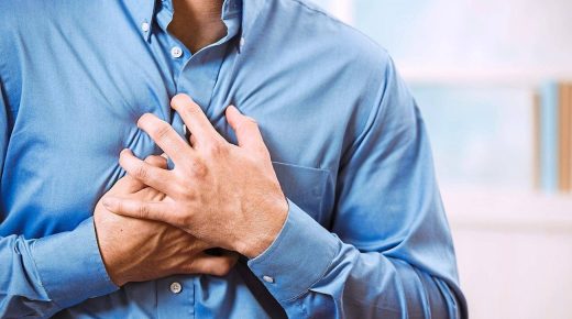 أعراض يمكن أن تحدث قبل شهر من حدوث النوبة القلبية