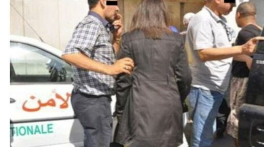 توقيف سيدة يشتبه في تورطها في تعريض ابنتيها القاصرتين للإيذاء العمدي المقرون بالتحريض على الفساد والإهمال.