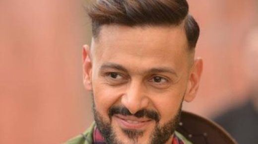 رامز جلال يشارك تريلر فيلمه الجديد “أخي فوق الشجرة”