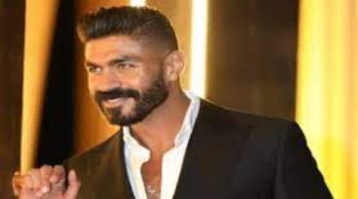 خالد سليم : ” أصيبت بورم على أحبالي الصوتية وأخذت كورتيزون وهذا تسبب في الزيادة الكبيرة في الوزن”