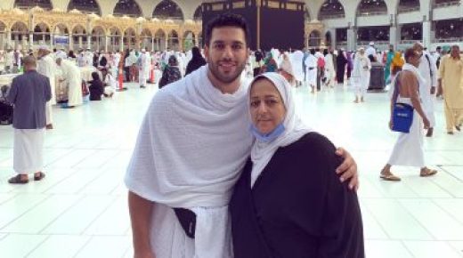  حسن الرداد يحيي الذكرى السنوية الثانية لوفاة والدته