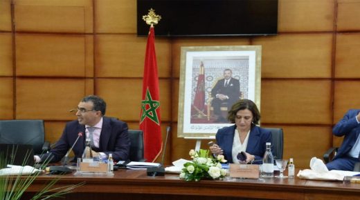 عمور تصادق على خارطة الطريق لقطاع السياحة
